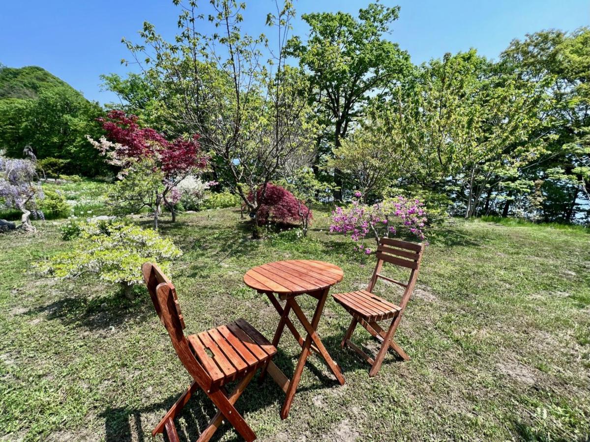 Toyako Yellow House By Lake Toya المظهر الخارجي الصورة
