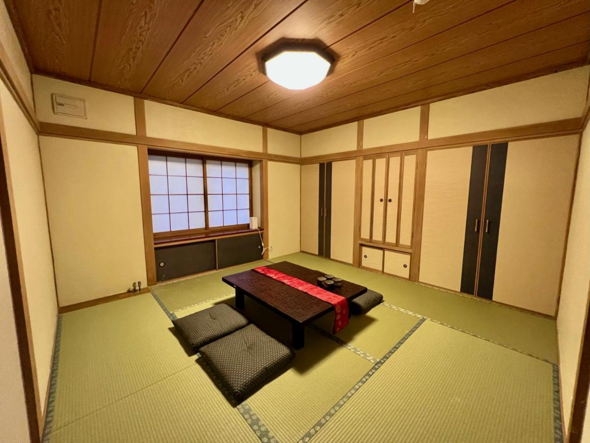Toyako Yellow House By Lake Toya المظهر الخارجي الصورة